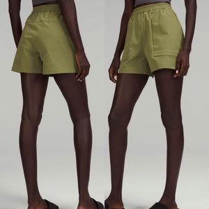 NWT Lululemon LAB Relaxed-Fit SHR Short Bronze Green